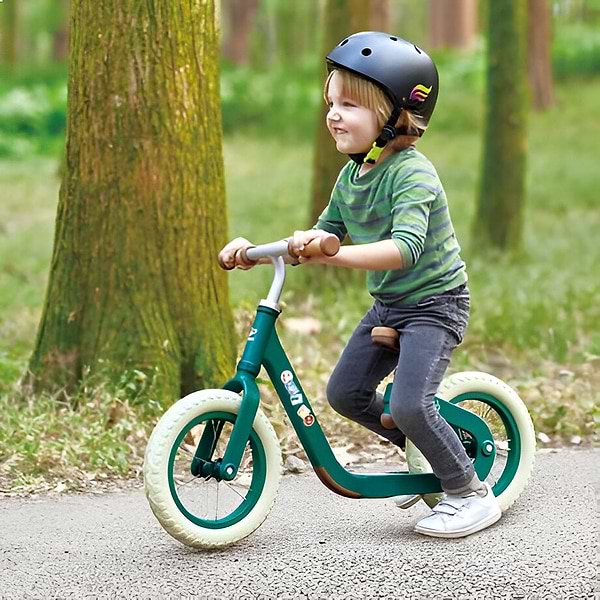 Фото - Біговел Hape Навчись кататися зелений (E1090)