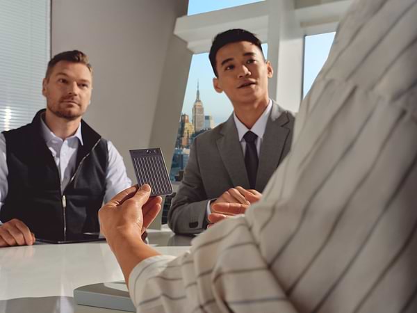 Фото - Диктофон Plaud.AI Note Black (NB-100-BL)