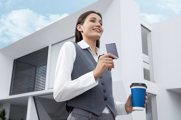 Фото - Диктофон Plaud.AI Note Black (NB-100-BL)