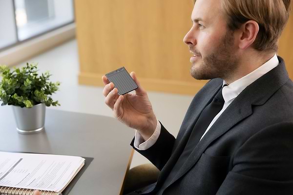 Фото - Диктофон Plaud.AI Note Black (NB-100-BL)