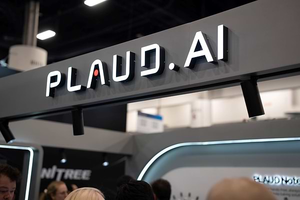 Фото - Диктофон Plaud.AI Note Black (NB-100-BL)