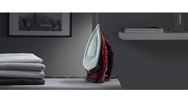 Фото - Утюг Polaris PIR 3099AK Red/Black