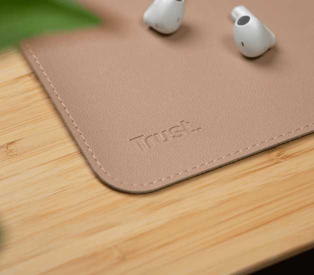 Фото - Коврик для мыши игровой Trust Benya XXL Desk Pad Beige (25713)