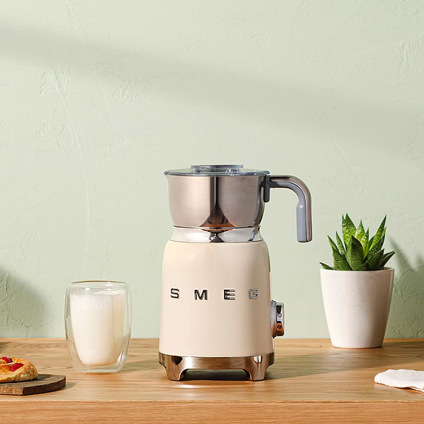 Фото - Модуль для збивання молока Smeg MFF11CREU
