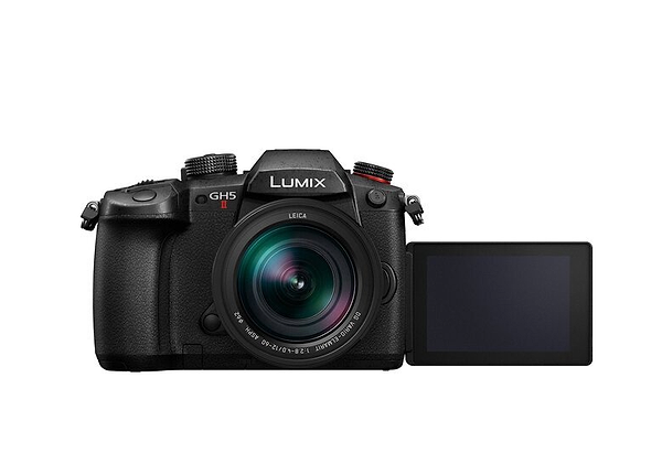 Фото - Фотокамера бездзеркальна Panasonic DC-GH5M2 Kit 12-60 mm f2.8-4 (DC-GH5M2LEE)