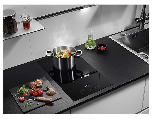 Фото - Варильна поверхня електрична AEG HRB32310CB