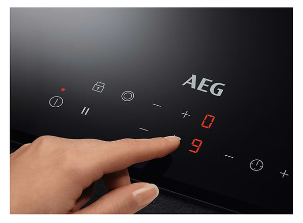 Фото - Варильна поверхня електрична AEG HRB32310CB