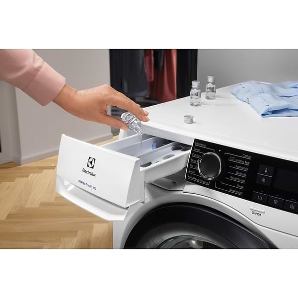Фото - Стирально-сушильная машина Electrolux EW7WR361S
