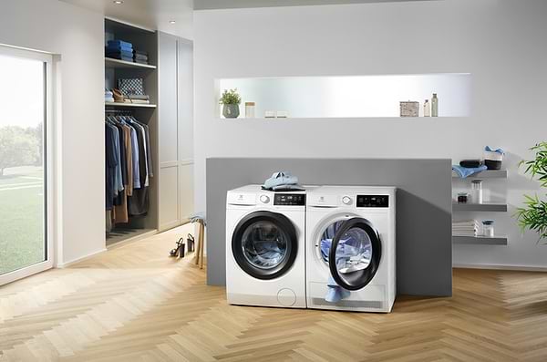 Фото - Стиральная машина Electrolux EW6S3R26SI