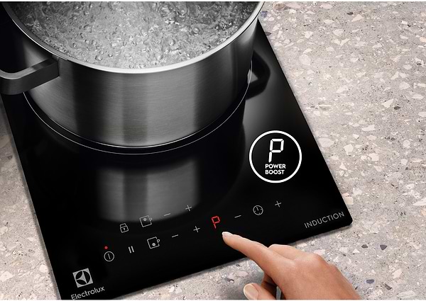 Фото - Варочная панель Domino Electrolux LIT30230C