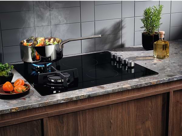 Фото - Варочная панель электрическая Electrolux EGE6172NOK