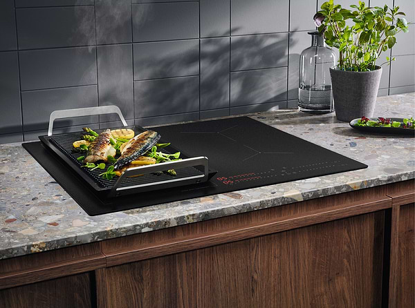 Фото - Варильна поверхня електрична Electrolux EIS62453