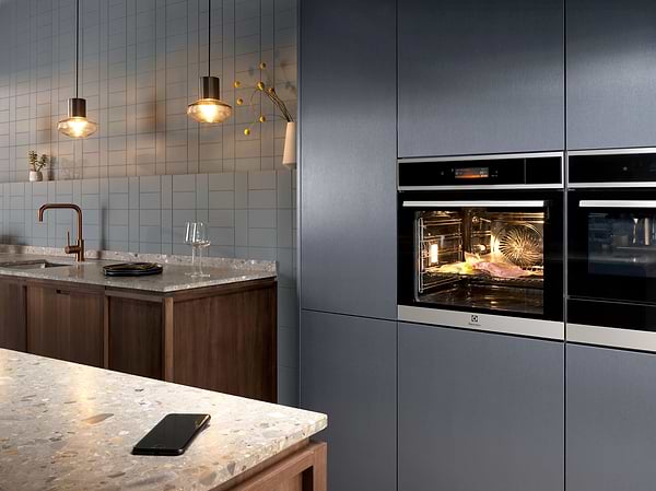 Фото - Духова шафа електрична Electrolux EOB7S31X