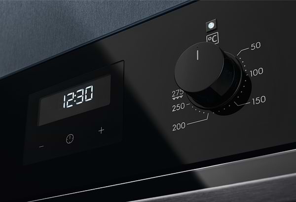 Фото - Духова шафа електрична Electrolux EOD3C70TK