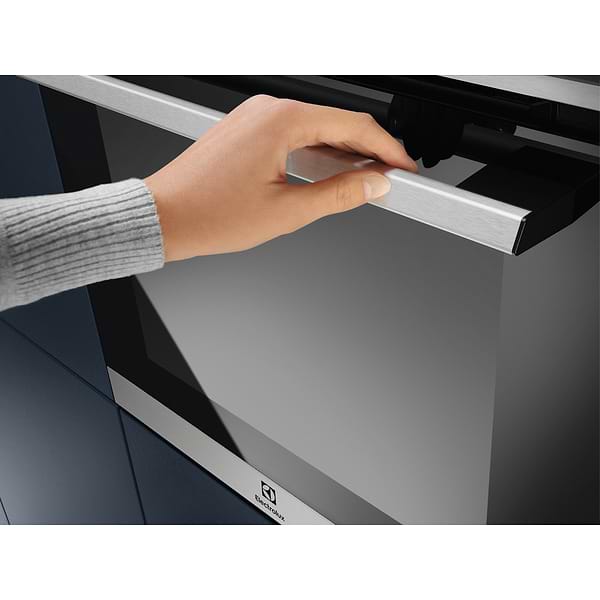 Фото - Духова шафа електрична Electrolux EOC5E70X