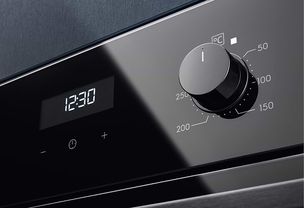 Фото - Духовой шкаф электрический Electrolux EOD5H70BZ