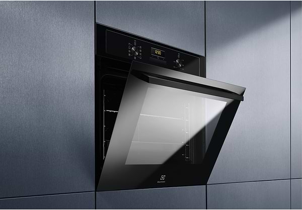 Фото - Духовой шкаф электрический Electrolux EOF3H50BK