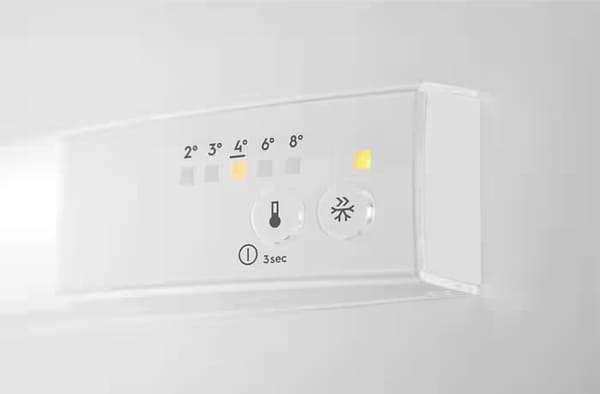 Фото - Холодильник вбудований Electrolux LFB3AE12S