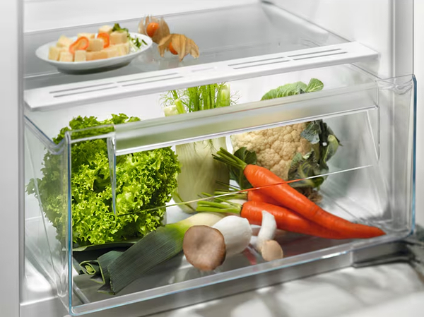 Фото - Холодильник вбудований Electrolux LFB3AE12S