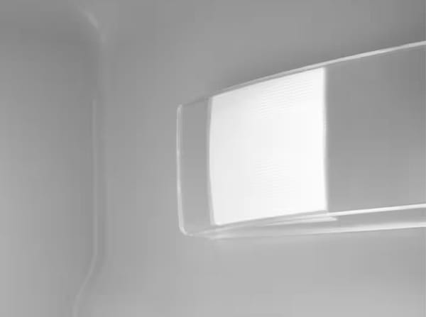 Фото - Холодильник вбудований Electrolux LFB3AE82R