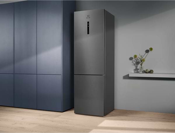 Фото - Холодильник Electrolux LNT7ME36X3