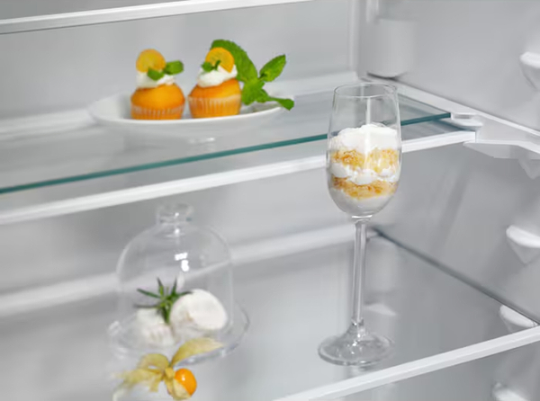 Фото - Холодильник Electrolux LNG7TE18S