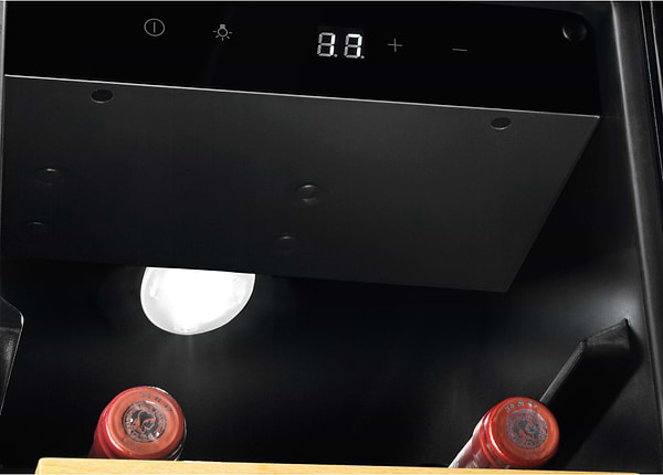 Фото - Винный шкаф Electrolux EWUS020B5B