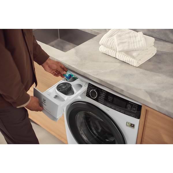 Фото - Пральна машина Electrolux EW8F5492QU