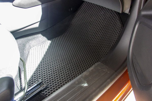 Фото - Коврики из экокожи в салон авто передние EVAtech ECO для 2008 Peugeot 2019 2 поколение SUV EU PT12767AE2AV2BBB