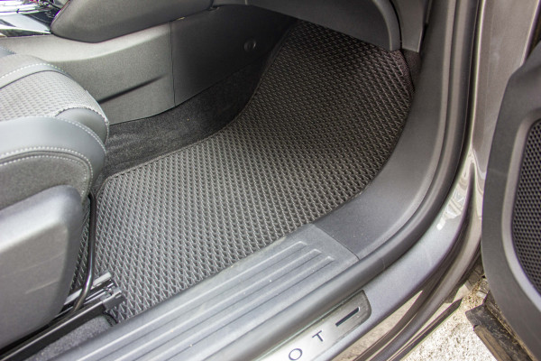 Фото - Коврики из экокожи в салон авто передние EVAtech ECO для 2008 Peugeot 2019 2 поколение SUV EU PT12767AE2AV2BBB