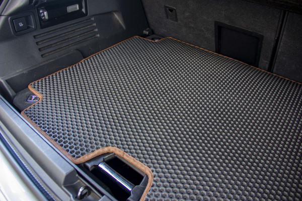 Фото - Коврик из экокожи в багажник авто EVAtech ECO для 3008 Peugeot 2009-2016 1 поколение SUV EU PT3340B1BBB