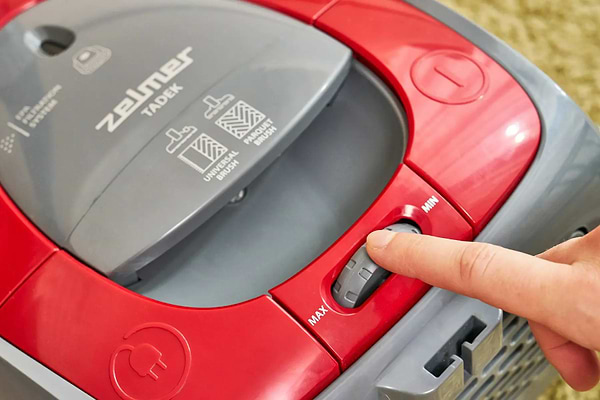 Фото - Пылесос для сухой уборки с мешком Zelmer ZVC261