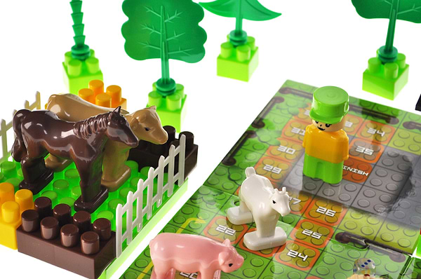 Фото - Пластиковий конструктор qbee "Block&Steps: Весела Ферма" + ходилка і меморі гра 3в1, 79дет.  (QB300-005)