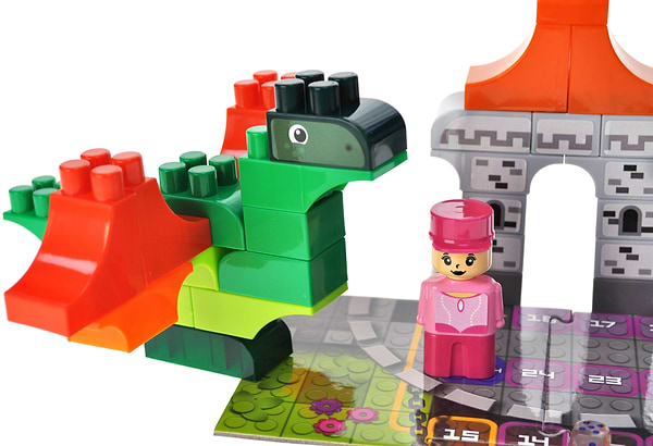 Фото - Пластиковий конструктор qbee "Block&Steps: Дракон та замок" + ходилка і меморі гра 3в1, 43дет.  (QB300-106)