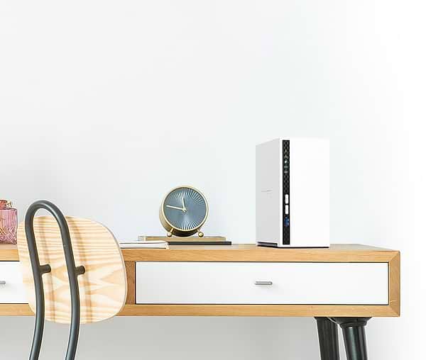 Фото - Мережеве сховище без HDD QNAP TS-233