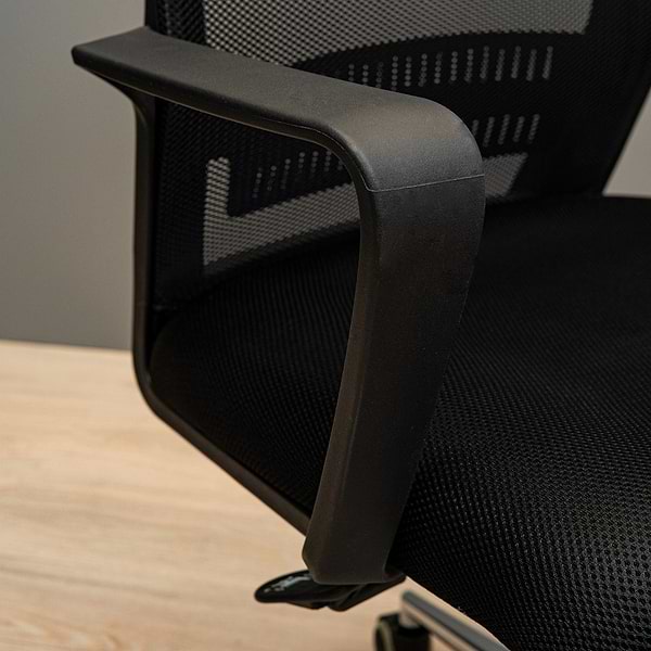 Фото - Крісло офісне Richman Фрайдей комплектація Хром М-1 (Tilt) Сітка чорна