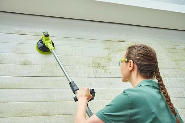 Фото - Аккумуляторная щетка Ryobi ONE+ R18TPS без АКБ и ЗУ (5133004847)