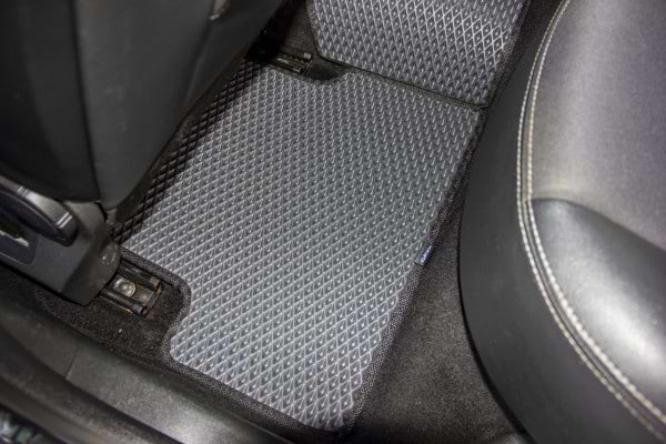 Фото - Килимки з екошкіри в салон авто EVAtech ECO для Megane (III) 5-doors AT Renault 2008-2016 3 покоління Htb EU RT33180CEV5RN2BBB