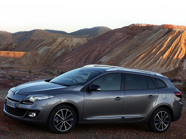 Фото - Килимки з екошкіри в салон авто передні EVAtech ECO для Megane (III) AT Renault 2008-2016 3 покоління Combi EU RT3498ADZ2RN2BBB