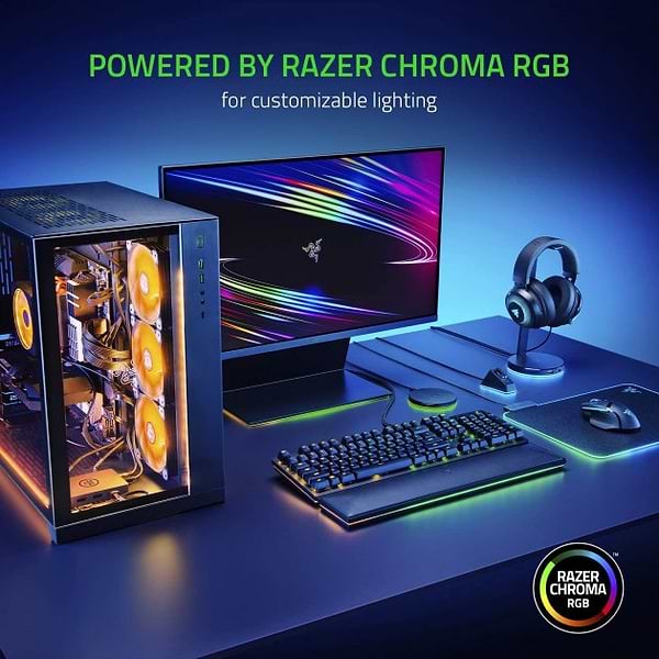 Фото - Беспроводное зарядное устройство Razer Chroma Charging Pad 10W Fast WL Charger RGB Black (RC21-01600100-R371)