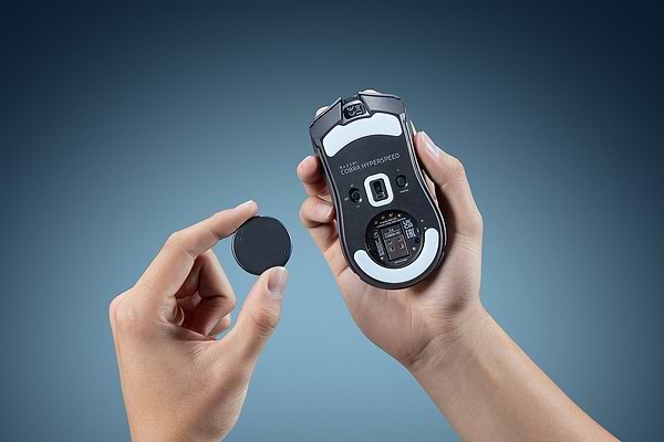 Фото - Мышь беспроводная игровая Razer Cobra Hyperspeed (RZ01-05570100-R3G1)