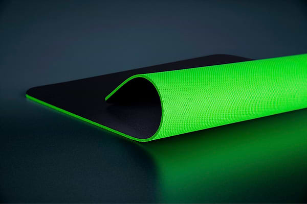 Фото - Коврик для мыши игровой Razer Gigantus V2 XXL (RZ02-03330400-R3M1)