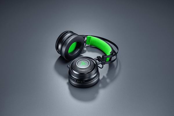 Фото - Гарнітура для консолі Razer Nari Ultimate for Xbox One (RZ04-02910100-R3M1)