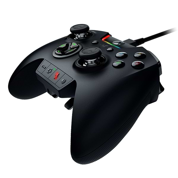 Фото - Геймпад Razer Wolverine Ultimate (RZ06-02250100-R3M1) USB