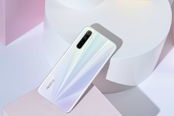 Фото - Смартфон realme 6 4/64Gb Blue