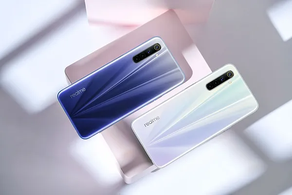 Фото - Смартфон realme 6 4/128Gb Blue
