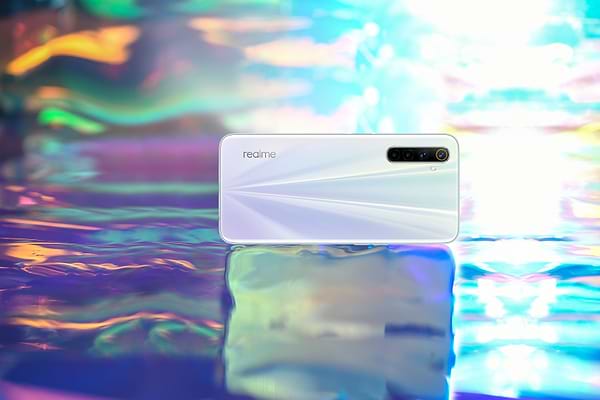 Фото - Смартфон realme 6 4/128Gb Blue