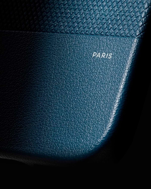 Фото - Чохол для смартфону Native Union RE Classic Case Navy for iPhone 17 (RECLA-NAV-NP25)