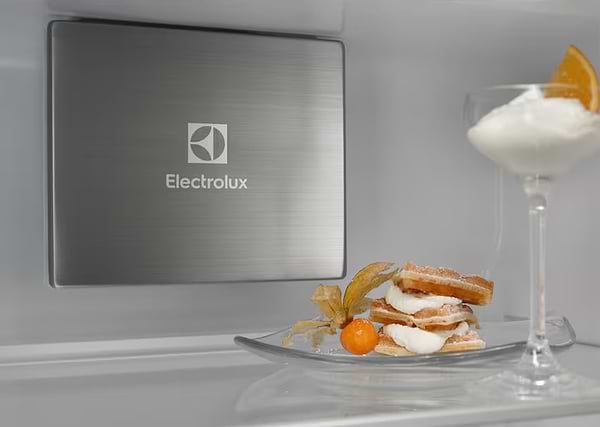 Фото - Холодильник встраиваемый Electrolux ENP7TD75S