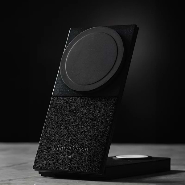 Фото - Беспроводное зарядное устройство Native Union Rise 3-in-1 Qi2 Wireless Charger Black (RS-3IN1-BLK-INT)